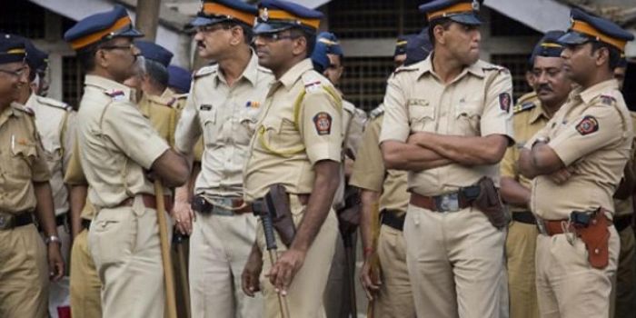 police in india arrested two nigerians for duping women